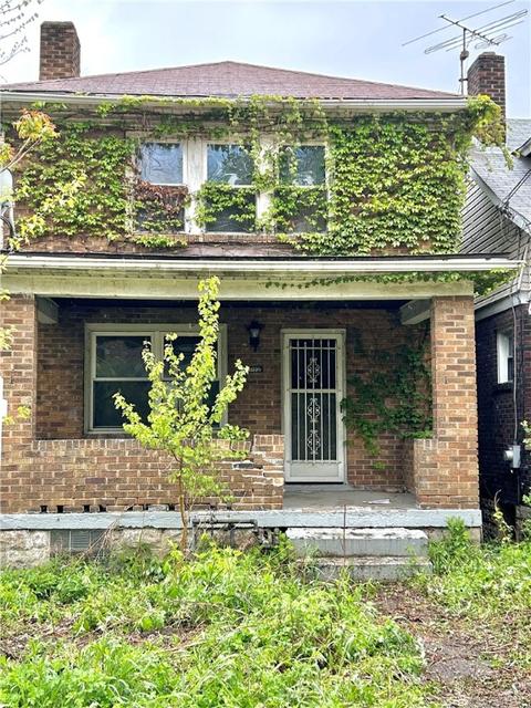 2035 Chalfant St, Pittsburgh, PA 15221