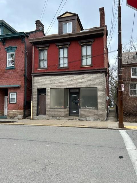 1701 Lowrie St, Pittsburgh, PA 15212