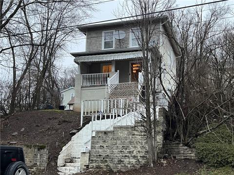 514 10th St, Pitcairn, PA 15140