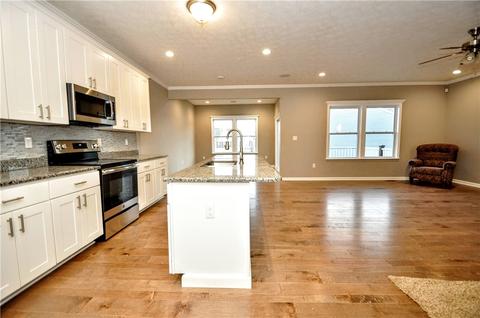 133 Lockheed Dr, Coraopolis, PA 15108 photo 8