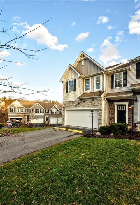 133 Lockheed Dr, Coraopolis, PA 15108 photo 3