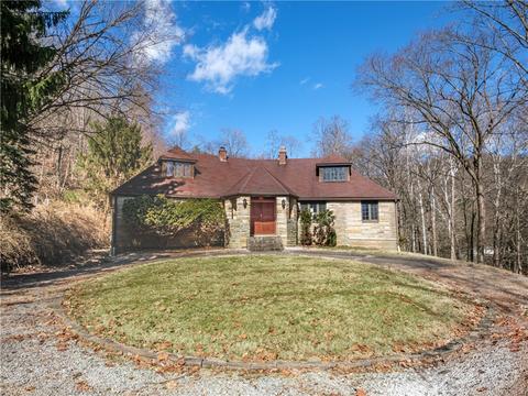 52 Little Sewickley Creek Rd, Sewickley, PA 15143