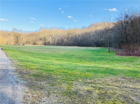 537 Braznell Rd, Grindstone, PA 15442