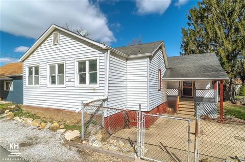 111 Park Rd, Midway, PA 15060