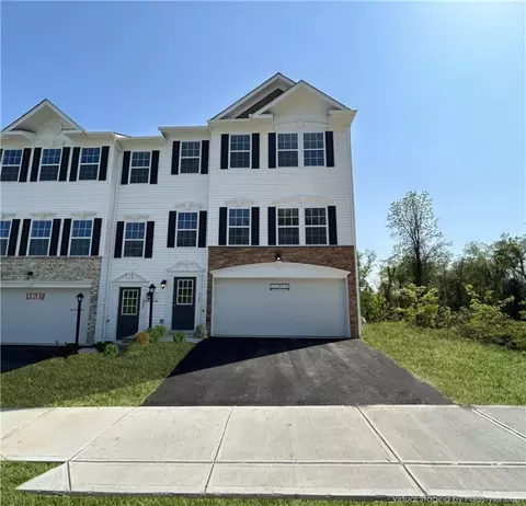 725 Ravenshire Ct, Coraopolis, PA 15108