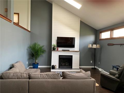 110 Eric Dr, Beaver, PA 15009 photo 6
