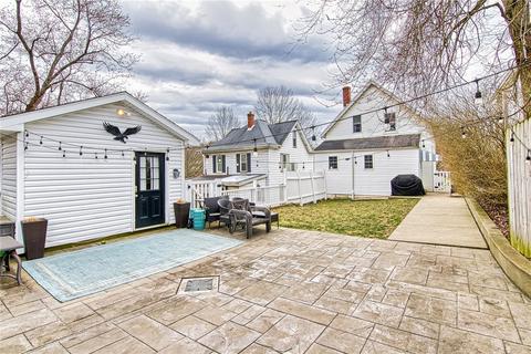 205 Hook St, Mars, PA 16046 photo 2