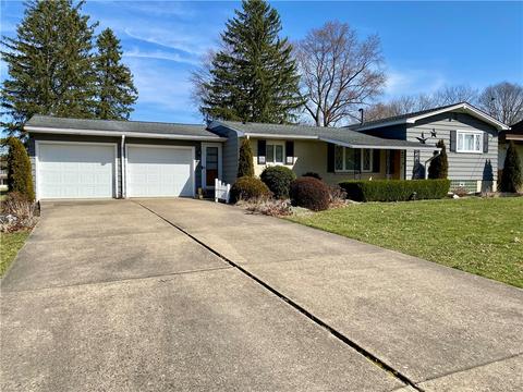 2209 Manor Dr, Ford City, PA 16226