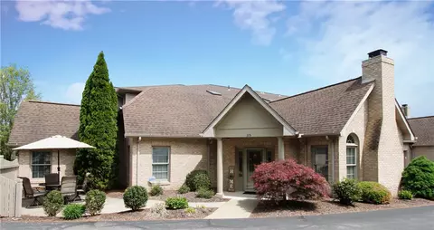 115 Evergreen Dr, Mcmurray, PA 15317