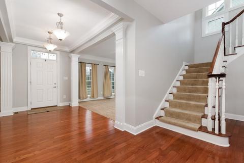 4830 Stonebridge Dr, Hampton, PA 15044 photo 2
