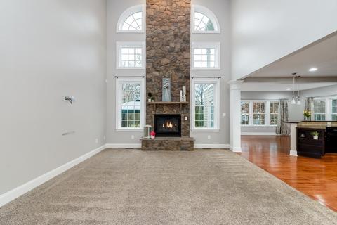4830 Stonebridge Dr, Hampton, PA 15044 photo 3