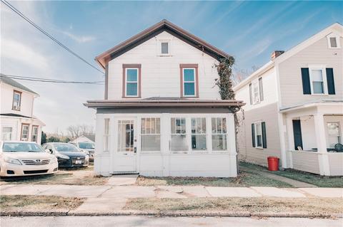 306 S 11th St, Indiana, PA 15701