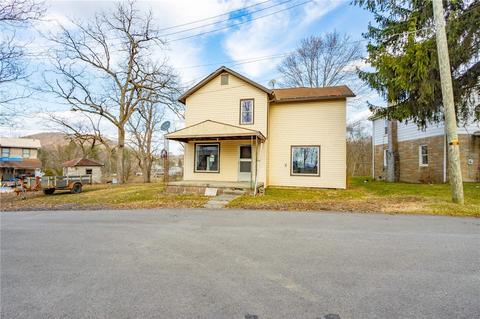 49 Brown St, Summerville, PA 15864