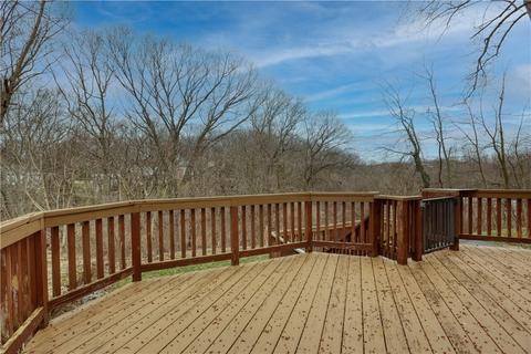140 Dover Dr, Coraopolis, PA 15108 photo 18