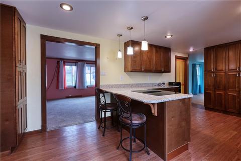 140 Dover Dr, Coraopolis, PA 15108 photo 5