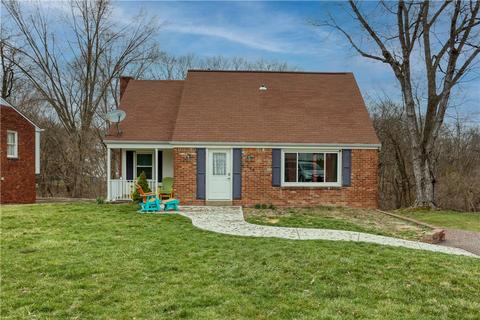 140 Dover Dr, Coraopolis, PA 15108 photo 1