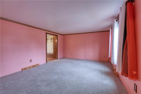 140 Dover Dr, Coraopolis, PA 15108 photo 8