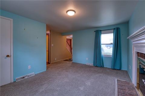 140 Dover Dr, Coraopolis, PA 15108 photo 10