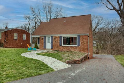 140 Dover Dr, Coraopolis, PA 15108 photo 2