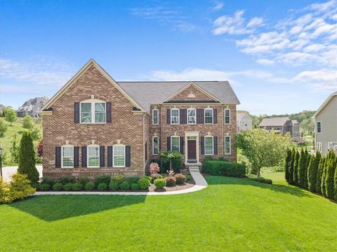 210 Red Hawk Dr, Cranberry Township, PA 16066
