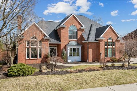 1555 Alaqua Dr, Franklin Park, PA 15143