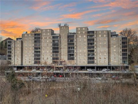 2120 Greentree Rd #100E, Pittsburgh, PA 15220