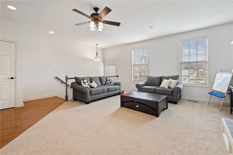 546 E Vanderbilt Dr, Mars, PA 16046 photo 3