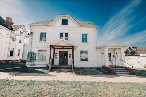 16 S 10th St, Indiana, PA 15701
