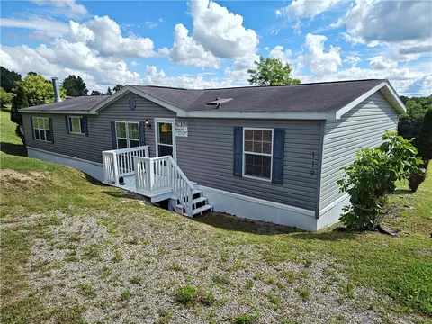 119 Sit Still Rd, Dilliner, PA 15327