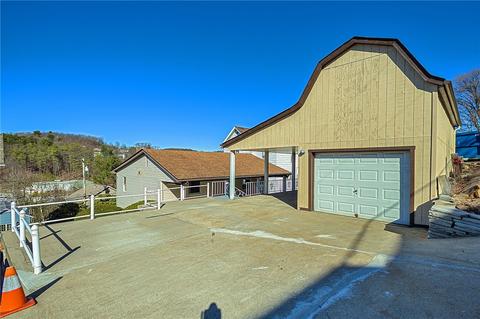 5749 Lincoln Ave, Export, PA 15632 photo 2