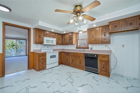 5749 Lincoln Ave, Export, PA 15632 photo 3