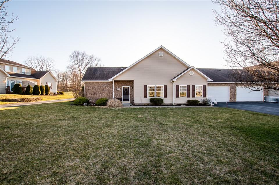 112 Clearwater Dr, Ellwood City, PA 16117 16 Photos Movoto