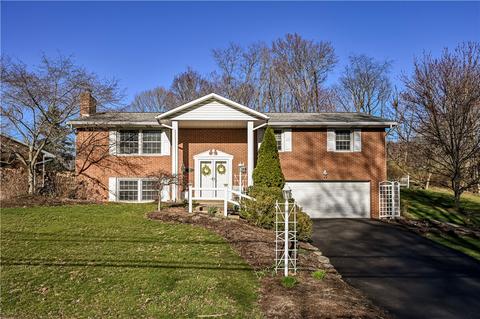 11 Nottingham Dr, Greensburg, PA 15601
