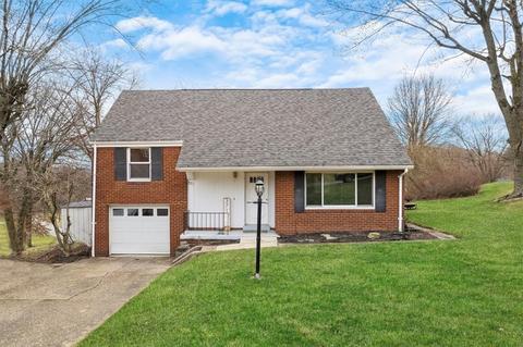 371 Pinehaven Dr, Bethel Park, PA 15102