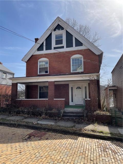 755 Mary St, Mckees Rocks, PA 15136