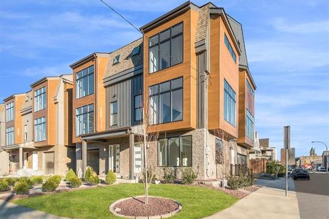 318 N Saint Clair St, East Liberty, PA 15206