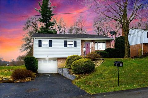 4017 School Dr, Irwin, PA 15642