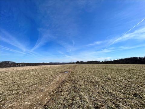 3308 Maine Dr, Hampton, PA 15101