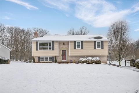 516 Chaparral Dr, Cranberry Township, PA 16066
