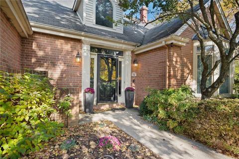 712 Beech Ct, Harmar, PA 15238