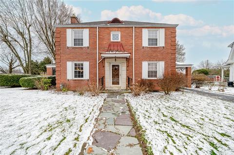 741 Fairmont St, Latrobe, PA 15650