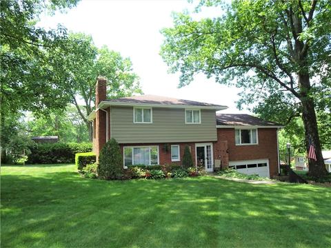208 Blackwood Dr, Greensburg, PA 15601