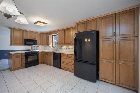 404 Jackson Dr, Apollo, PA 15613 photo 4