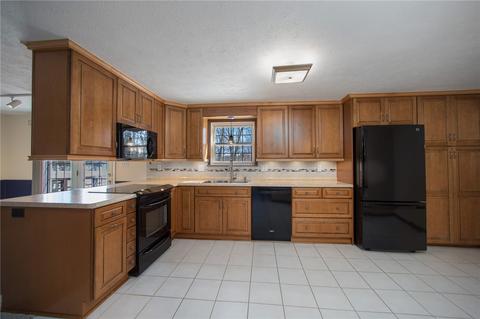 404 Jackson Dr, Apollo, PA 15613 photo 3