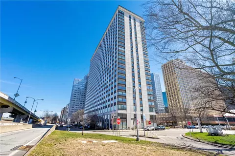 320 Fort Duquesne Blvd #21-C, Pittsburgh, PA 15222