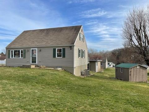63 Howard St, Latrobe, PA 15650