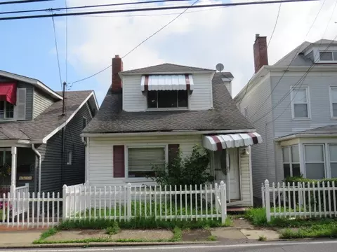 1608 Chartiers Ave, Mckees Rocks, PA 15136