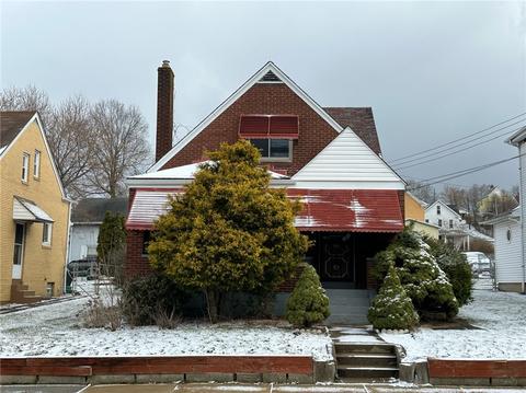 809 Saint Clair Ave, Clairton, PA 15025
