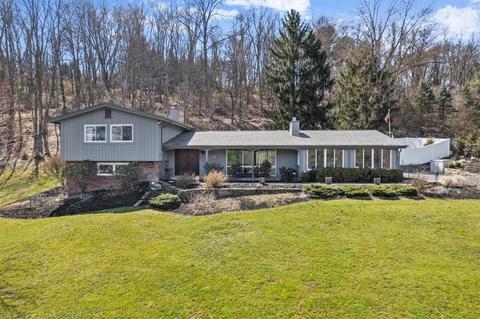 120 Wesport Dr, Fox Chapel, PA 15238