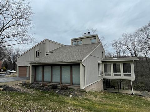 659 Meadow Ln, Rochester, PA 15074
